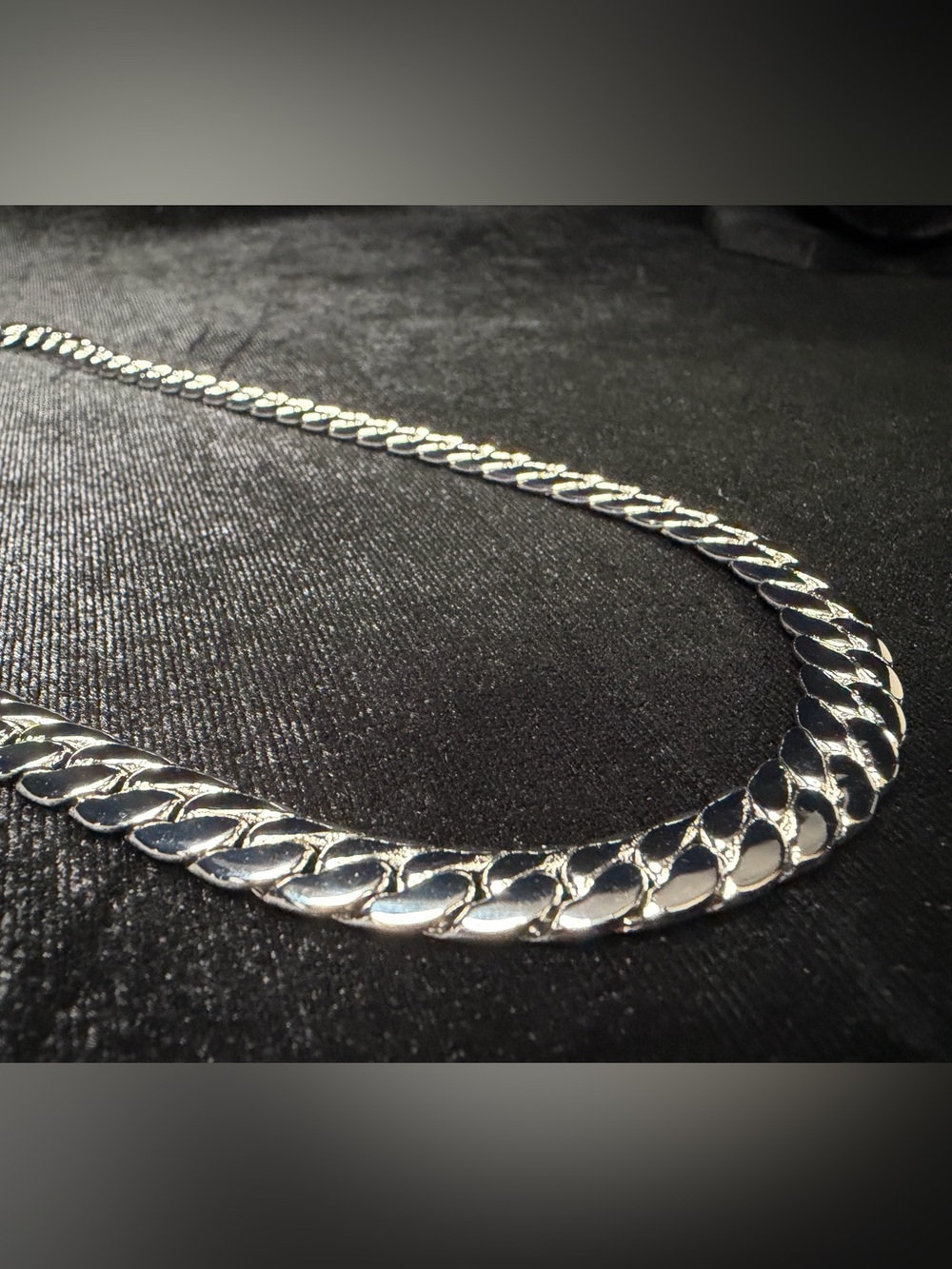 Miami Cuban 20in 9MM Rhodium Plated w/Box Lock Necklace Chain Brand New